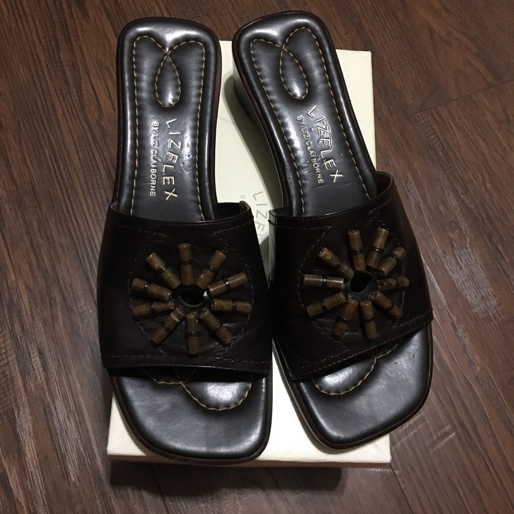 Lizflex by Liz Claiborne sandals. Size 8.5M